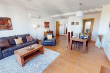 Apartamento en Roldan - Penthouse Towncentre - Mid Term on La Torre